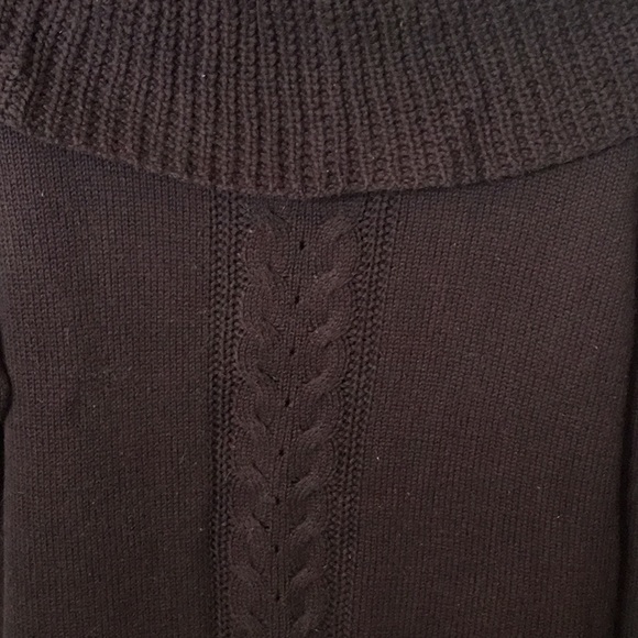 Laura Plus sweater 4 items for $20 - Picture 2 of 2